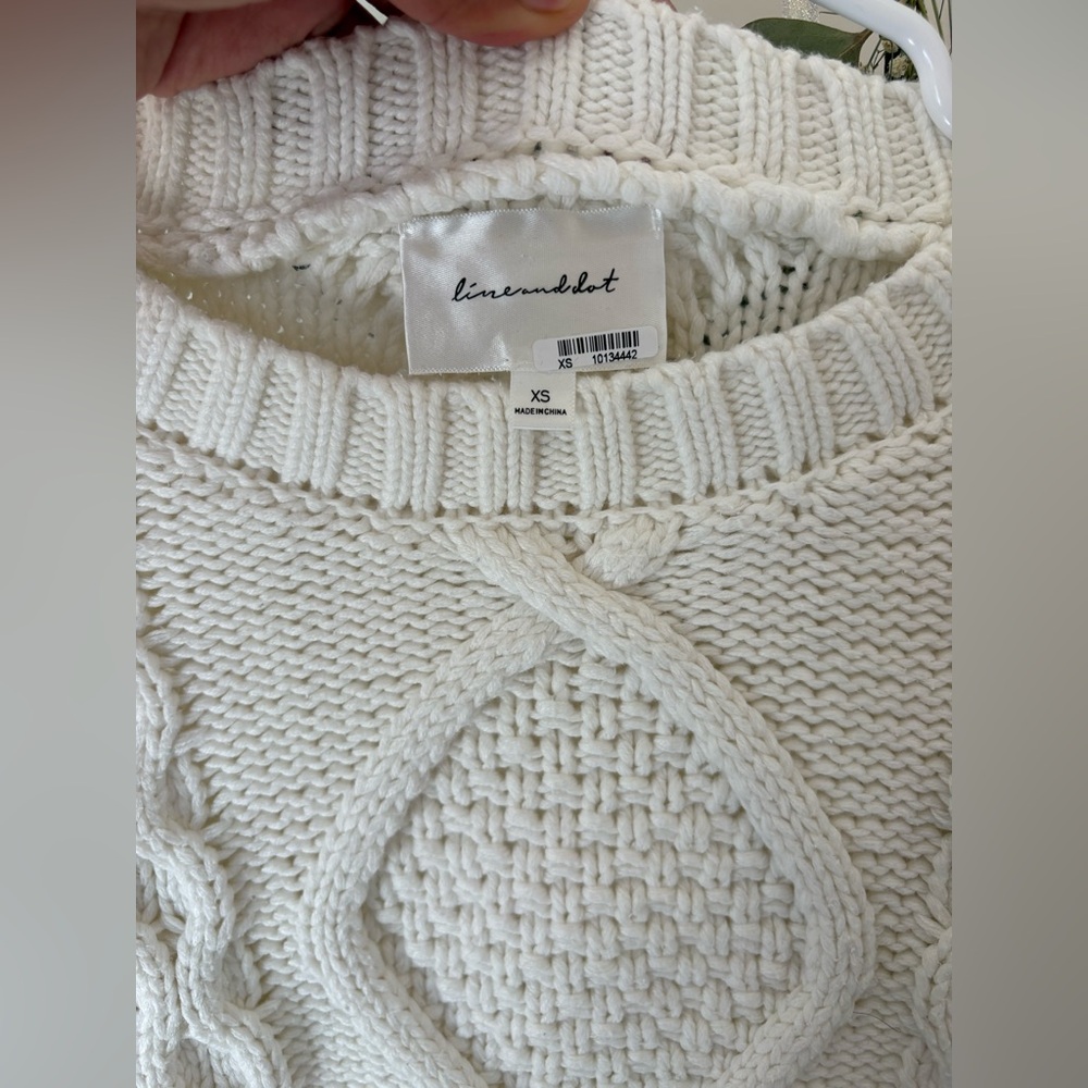 Revolve Line & Dot White Chunky Cable Knit Sweater Fringe Round Neck Sz XS or S - Picture 7 of 9